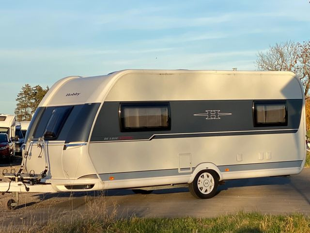 Hobby 495 UL, Einzellbetten, Mover, Vorzelt, - Caravana: foto 2 Hobby 495 UL, Einzellbetten, Mover, Vorzelt, - Caravana: foto 2