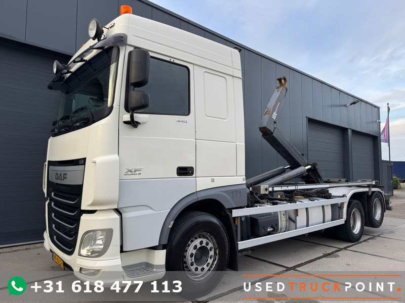 DAF XF 440 SC / 6X2 / VDL Hook / TUV: 6-2026 / NL truck - Camión multibasculante: foto 1 DAF XF 440 SC / 6X2 / VDL Hook / TUV: 6-2026 / NL truck - Camión multibasculante: foto 1