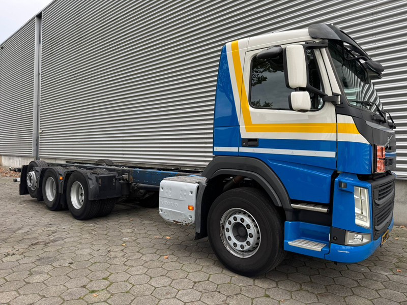 Volvo FM 410 / 8X4 / I-Shift / ADR / Tridem / TUV: 6-2026 / NL Truck - Camión chasis: foto 2 Volvo FM 410 / 8X4 / I-Shift / ADR / Tridem / TUV: 6-2026 / NL Truck - Camión chasis: foto 2