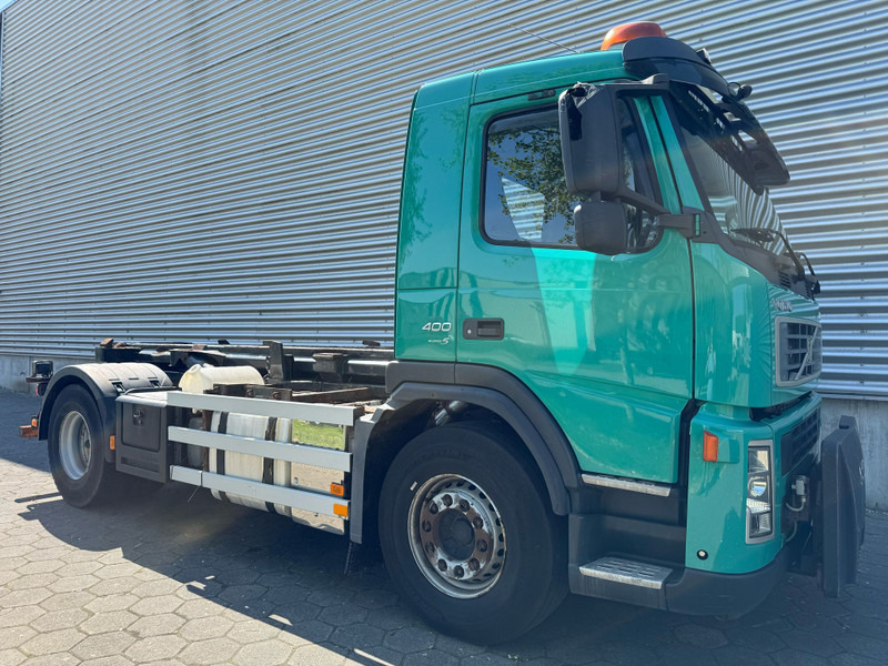 Volvo FM400 / I-Shift / Hook / Euro 5 / VEB+ / TUV: 6-2025 / NL Truck - Camión multibasculante: foto 2 Volvo FM400 / I-Shift / Hook / Euro 5 / VEB+ / TUV: 6-2025 / NL Truck - Camión multibasculante: foto 2