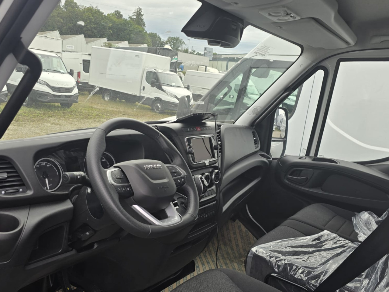IVECO DAILY 38S14E V - Furgón, Furgoneta eléctrica: foto 2 IVECO DAILY 38S14E V - Furgón, Furgoneta eléctrica: foto 2