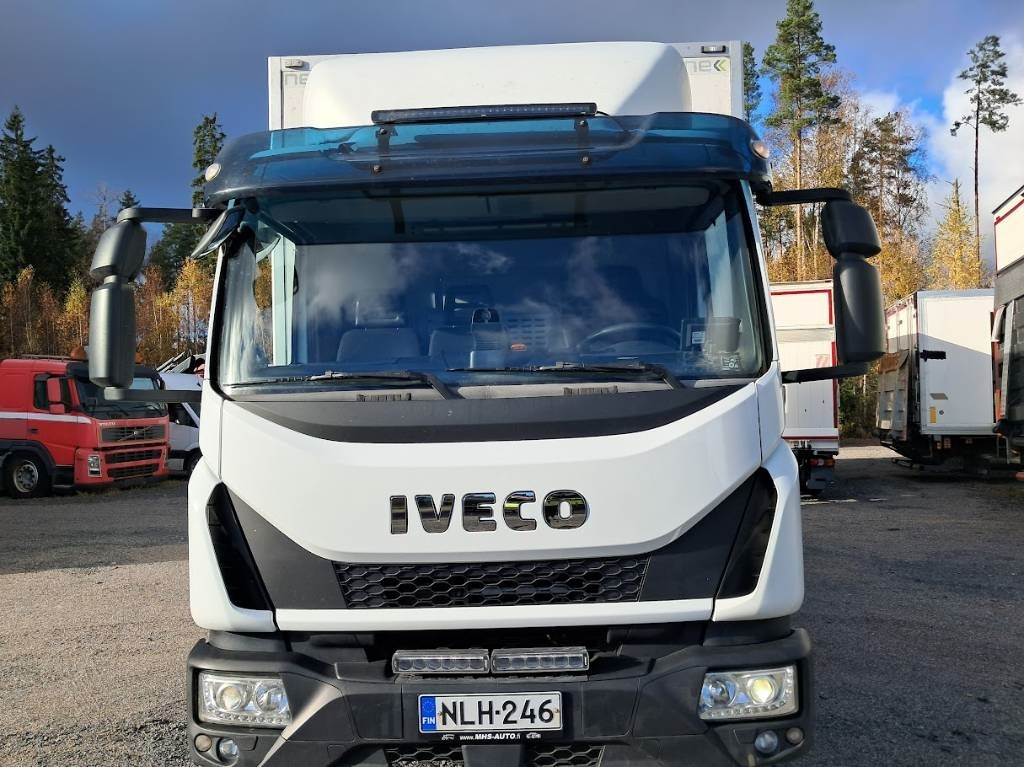 Iveco Eurocargo 100 E21 - Camión caja cerrada: foto 3 Iveco Eurocargo 100 E21 - Camión caja cerrada: foto 3