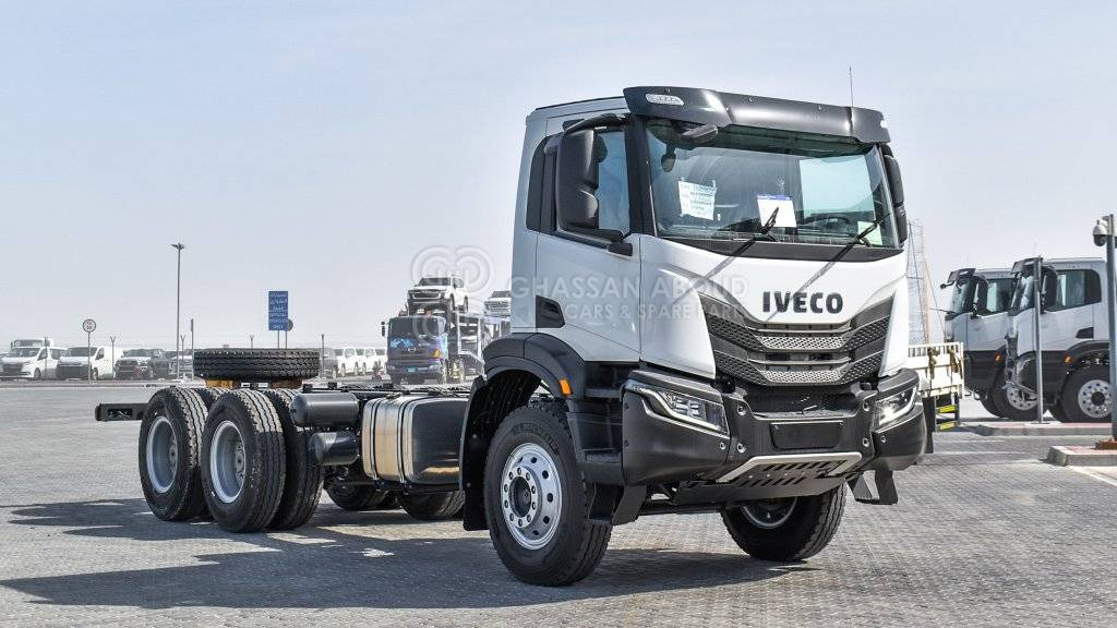 IVECO T-WAY Chassis 6×4 AD380T47H WHEELBASE 4500 MY25 - Camión chasis: foto 3 IVECO T-WAY Chassis 6×4 AD380T47H WHEELBASE 4500 MY25 - Camión chasis: foto 3