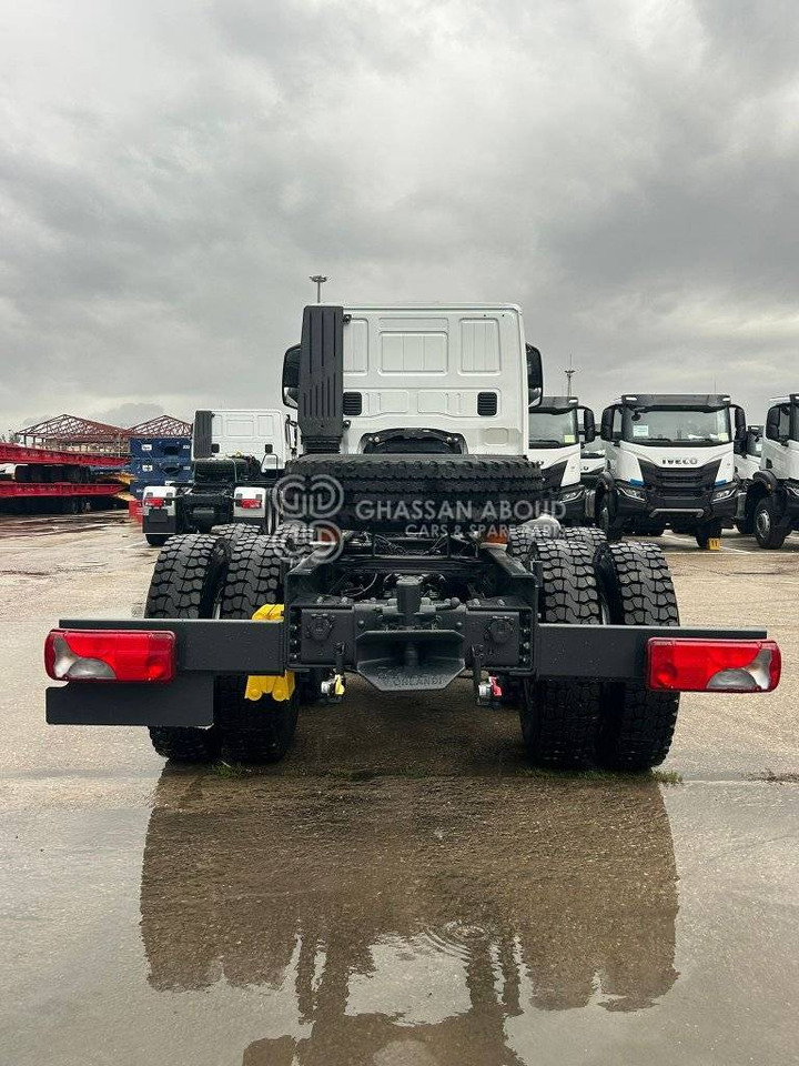 IVECO T-WAY Chassis 6×4 – GVW 33.5 Ton approx. (Tyres 12.00R20) Wheelbase 4200 MY25 - Camión chasis: foto 3 IVECO T-WAY Chassis 6×4 – GVW 33.5 Ton approx. (Tyres 12.00R20) Wheelbase 4200 MY25 - Camión chasis: foto 3