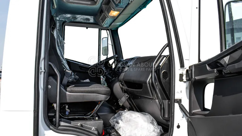 Iveco Euro Cargo ML180 4x2 Chassis - Camión chasis: foto 5 Iveco Euro Cargo ML180 4x2 Chassis - Camión chasis: foto 5
