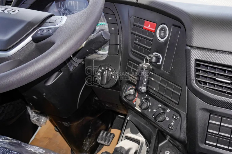 Camión chasis Iveco T-WAY AD380T47H 6X6 R22.5 Tyres Chassis: foto 8 Camión chasis Iveco T-WAY AD380T47H 6X6 R22.5 Tyres Chassis: foto 8