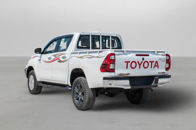 Toyota Hilux 4X4 Double Cabin - Pick-up, Furgoneta combi: foto 3 Toyota Hilux 4X4 Double Cabin - Pick-up, Furgoneta combi: foto 3