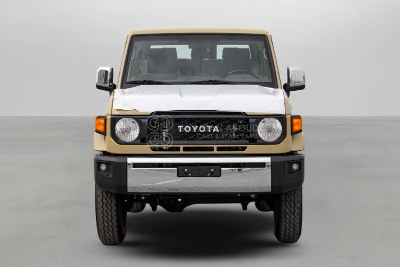Toyota Land Cruiser HardTop LC76 4X4 - Coche: foto 2 Toyota Land Cruiser HardTop LC76 4X4 - Coche: foto 2