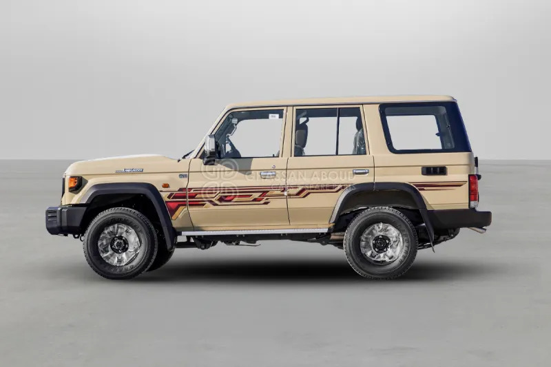 Toyota Land Cruiser HardTop LC76 4X4 - Coche: foto 4 Toyota Land Cruiser HardTop LC76 4X4 - Coche: foto 4