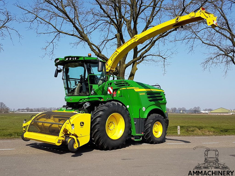 John Deere 6000-7000-8000 series - Cosechadora de forraje: foto 1 John Deere 6000-7000-8000 series - Cosechadora de forraje: foto 1