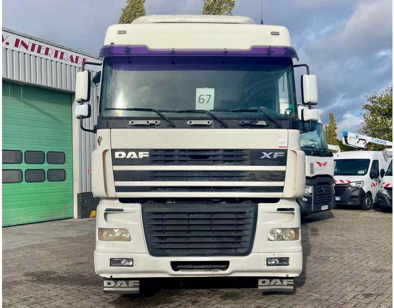 DAF 95.480 VERY CLEAN! EURO 4, PTO, HYDRAULIC, 2X FUEL TANK - Cabeza tractora: foto 2 DAF 95.480 VERY CLEAN! EURO 4, PTO, HYDRAULIC, 2X FUEL TANK - Cabeza tractora: foto 2