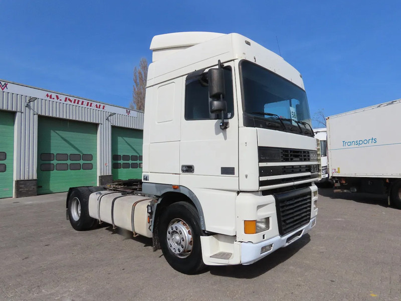 DAF XF 95.480 E4 type, Manual ger, Manual. Great state - Cabeza tractora: foto 1 DAF XF 95.480 E4 type, Manual ger, Manual. Great state - Cabeza tractora: foto 1