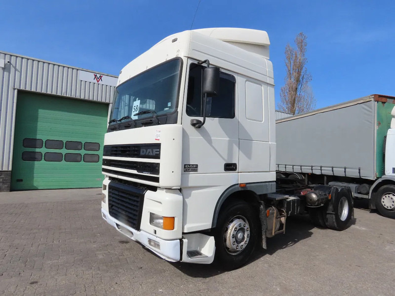 DAF XF 95.480 E4 type, Manual ger, Manual. Great state - Cabeza tractora: foto 3 DAF XF 95.480 E4 type, Manual ger, Manual. Great state - Cabeza tractora: foto 3
