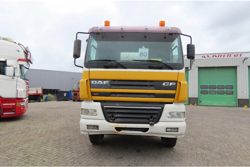 DAF CF 430 8x4, full spring ! Great condition - Camión hormigonera: foto 2 DAF CF 430 8x4, full spring ! Great condition - Camión hormigonera: foto 2