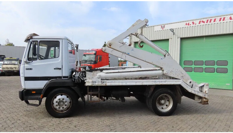 Mercedes-Benz 1514 Manual diesel pomp. Very clean - Camión con equipo de cable: foto 4 Mercedes-Benz 1514 Manual diesel pomp. Very clean - Camión con equipo de cable: foto 4