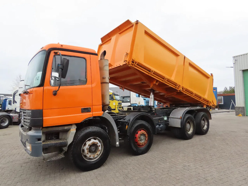 Mercedes-Benz Actros 3240 Manual, steel dumper! Great condition! - Camión volquete: foto 1 Mercedes-Benz Actros 3240 Manual, steel dumper! Great condition! - Camión volquete: foto 1