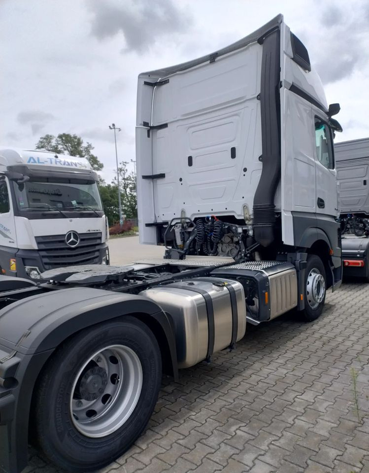 Mercedes-Benz Actros - Cabeza tractora: foto 4 Mercedes-Benz Actros - Cabeza tractora: foto 4