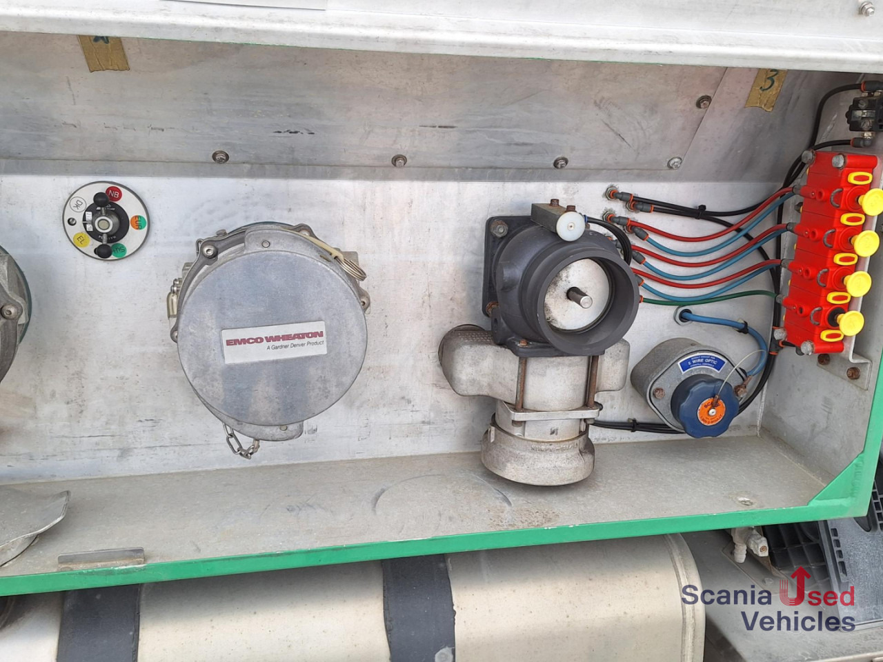 VOLVO FH 500 6X2*4 Tankwagen EEV Benzin/Diesel !! - Camión cisterna: foto 4 VOLVO FH 500 6X2*4 Tankwagen EEV Benzin/Diesel !! - Camión cisterna: foto 4