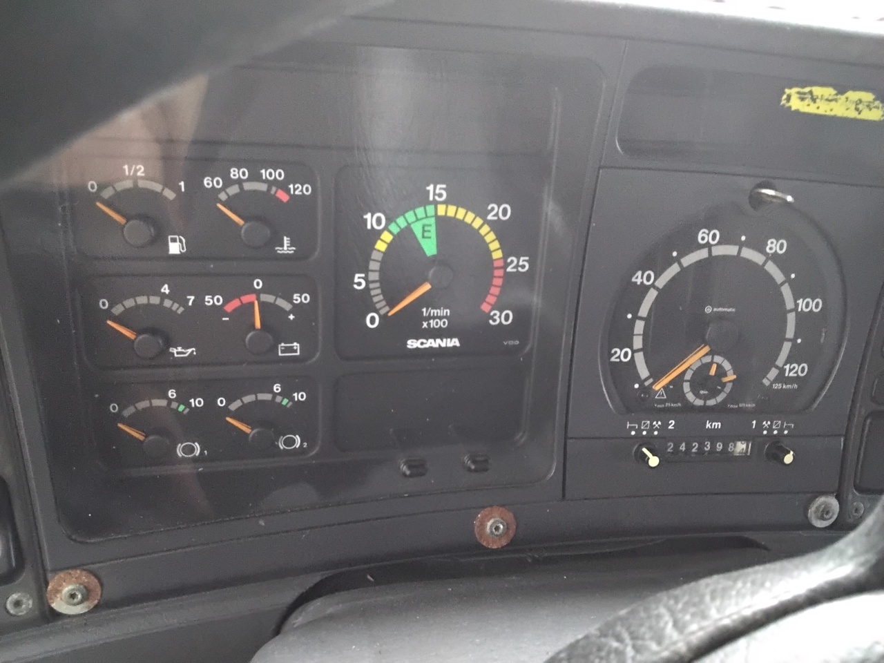 SCANIA 94G260 - Camión volquete: foto 5 SCANIA 94G260 - Camión volquete: foto 5