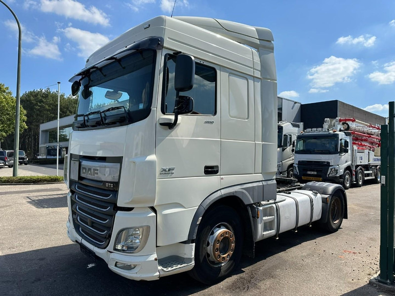 DAF XF 460 RETARDER + PTO HYDR - MX 13L - 460HP - SPACECAB - A/C - FRIGO - SPOILERS - EURO 6 - BE TRUCK - Cabeza tractora: foto 3 DAF XF 460 RETARDER + PTO HYDR - MX 13L - 460HP - SPACECAB - A/C - FRIGO - SPOILERS - EURO 6 - BE TRUCK - Cabeza tractora: foto 3