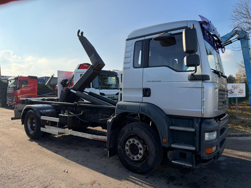 MAN TGA 18.350 4x2 19T HOOKLIFT / ABROLLKIPPER / GANCHO / AMPLIROL - EURO 3 - AS TRONIC AUTOMATIC - Camión multibasculante: foto 1 MAN TGA 18.350 4x2 19T HOOKLIFT / ABROLLKIPPER / GANCHO / AMPLIROL - EURO 3 - AS TRONIC AUTOMATIC - Camión multibasculante: foto 1