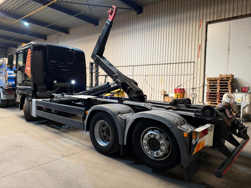 MAN TGX 26.400 6X2 + HOOKLIFT PALIFT 20T - LIFT + STEERING AXLE - EURO 5 - SLEEPERCAB - BE TRUCK - Camión multibasculante: foto 5 MAN TGX 26.400 6X2 + HOOKLIFT PALIFT 20T - LIFT + STEERING AXLE - EURO 5 - SLEEPERCAB - BE TRUCK - Camión multibasculante: foto 5