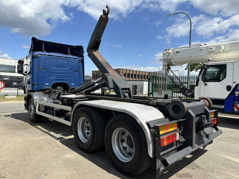 Scania 124L-420 6x2 HOOKLIFT VDL 20T - STEEL SPRING / BALLESTAS / BLATT - MANUAL - MECHANICAL PUMP - 10 TIRES DOUBLE WHEELS - Camión multibasculante: foto 4 Scania 124L-420 6x2 HOOKLIFT VDL 20T - STEEL SPRING / BALLESTAS / BLATT - MANUAL - MECHANICAL PUMP - 10 TIRES DOUBLE WHEELS - Camión multibasculante: foto 4