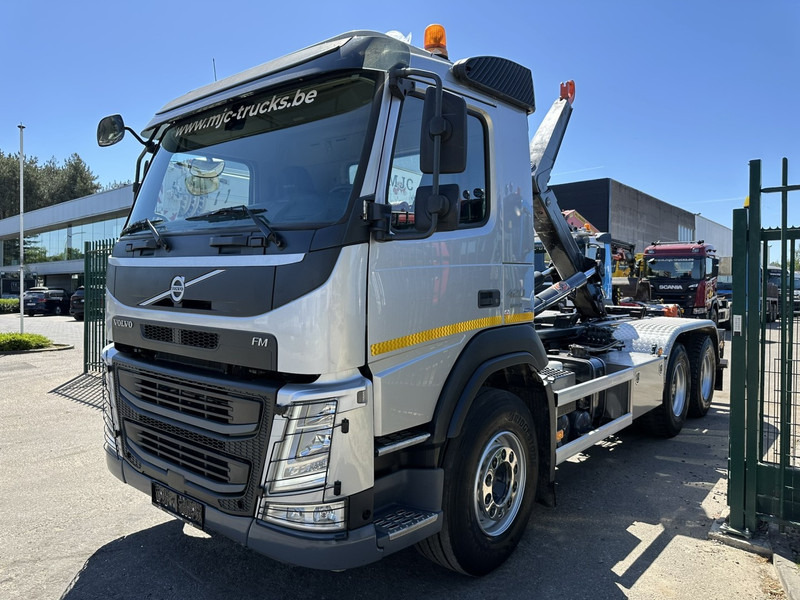 Volvo FM 420 6x4 AJK HOOKLIFT / HAAK 20T - 5760mm - WB 3m90 - *266.000km* - HUB REDUCTION / STEEL SUSPENSION - EURO 6 - BE TRUCK - Camión multibasculante: foto 3 Volvo FM 420 6x4 AJK HOOKLIFT / HAAK 20T - 5760mm - WB 3m90 - *266.000km* - HUB REDUCTION / STEEL SUSPENSION - EURO 6 - BE TRUCK - Camión multibasculante: foto 3