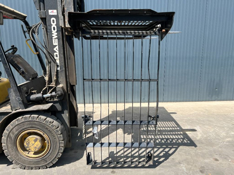 Cat 313E / 320F / 323E / 325F / 329E / 330F / 336E / 3 - Cabina e interior para Maquinaria de construcción: foto 3 Cat 313E / 320F / 323E / 325F / 329E / 330F / 336E / 3 - Cabina e interior para Maquinaria de construcción: foto 3