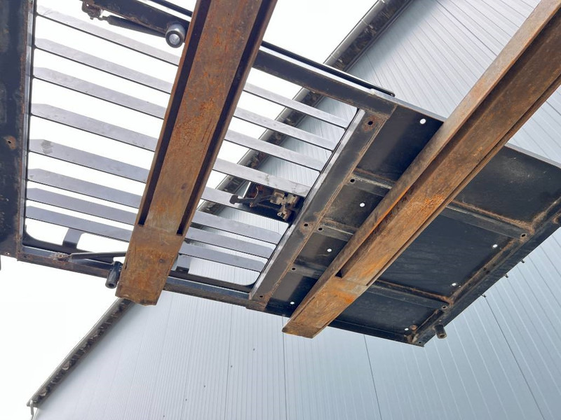 Cat 313E / M315F / 320F / 323E / 325F / 329E / 330F / - Cabina e interior para Maquinaria de construcción: foto 3 Cat 313E / M315F / 320F / 323E / 325F / 329E / 330F / - Cabina e interior para Maquinaria de construcción: foto 3