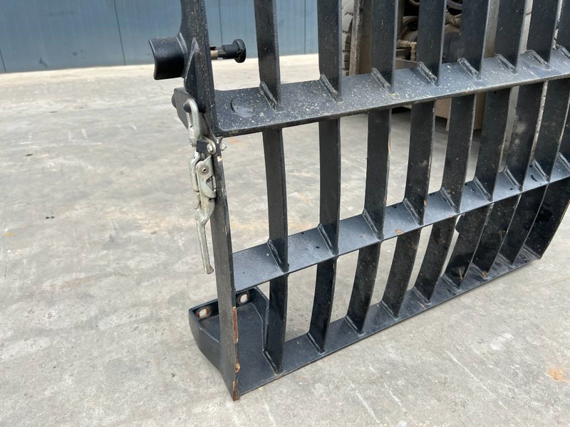 Cat M313D / M315D / M316D / M318D / M322D / M325D - Cabina e interior para Maquinaria de construcción: foto 4 Cat M313D / M315D / M316D / M318D / M322D / M325D - Cabina e interior para Maquinaria de construcción: foto 4