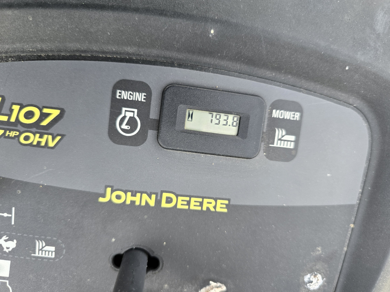 JOHN DEERE L107 Automatic - Cortacésped: foto 2 JOHN DEERE L107 Automatic - Cortacésped: foto 2