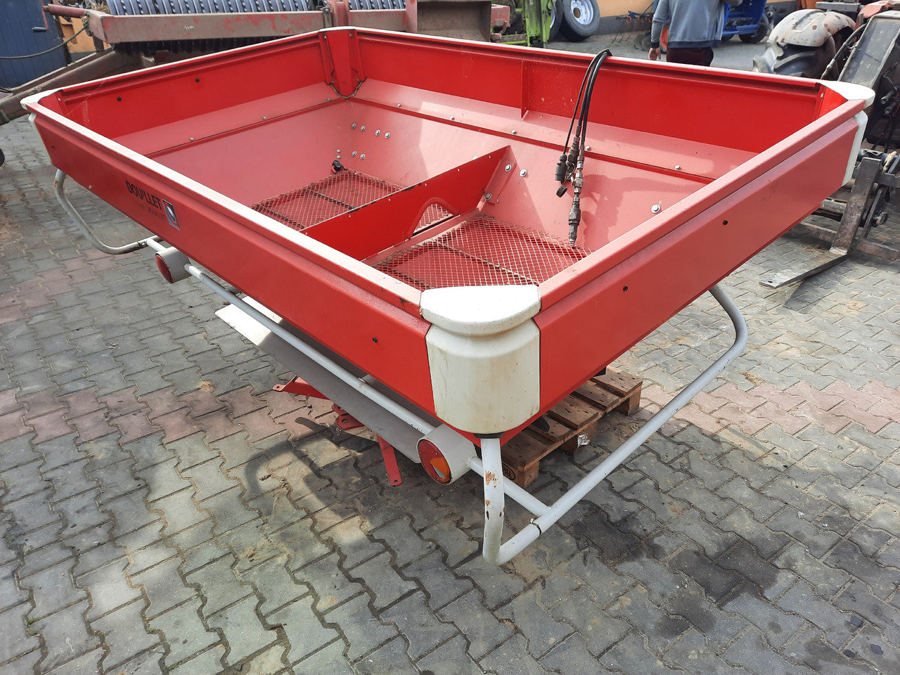 LELY CENTERLINER SX 2000 L - Esparcidor de fertilizantes: foto 4 LELY CENTERLINER SX 2000 L - Esparcidor de fertilizantes: foto 4