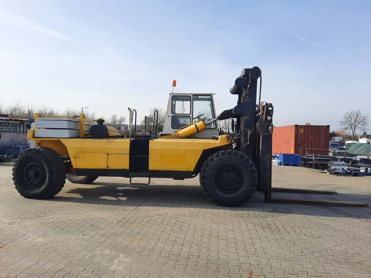 Valmet TD2712 - A25036 - Carretilla para contenedores: foto 4 Valmet TD2712 - A25036 - Carretilla para contenedores: foto 4