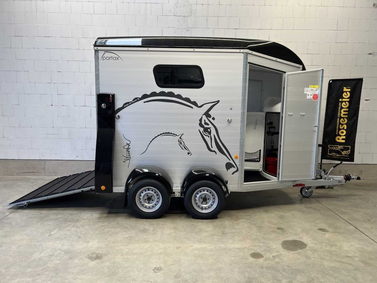 BOECKMANN Portax E Art Line Pferdeanhänger - Remolque para caballos: foto 1 BOECKMANN Portax E Art Line Pferdeanhänger - Remolque para caballos: foto 1