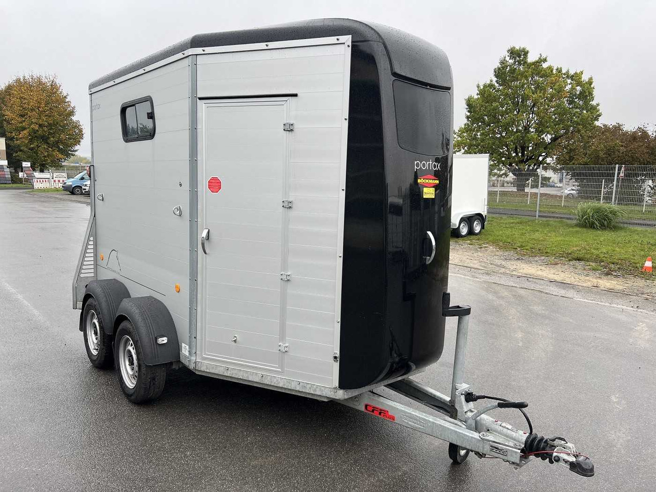 BOECKMANN Portax E TKL Pferdeanhänger - Remolque para caballos: foto 1 BOECKMANN Portax E TKL Pferdeanhänger - Remolque para caballos: foto 1