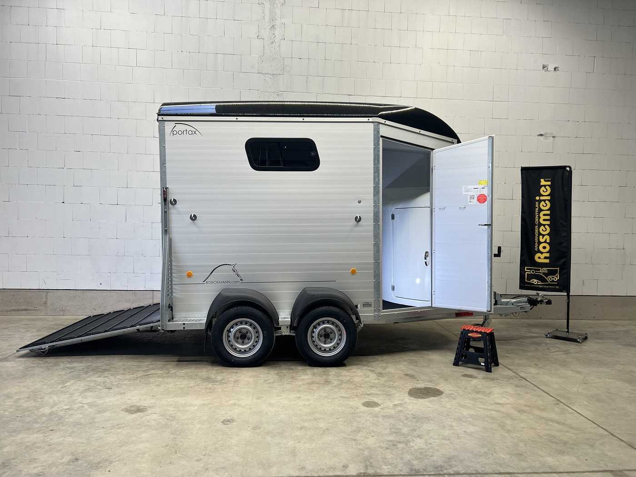 BOECKMANN Portax SKA Pferdeanhänger - Remolque para caballos: foto 1 BOECKMANN Portax SKA Pferdeanhänger - Remolque para caballos: foto 1