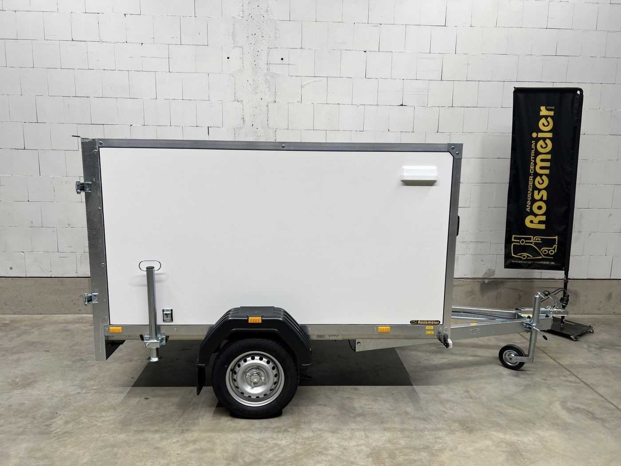 CHEVAL LIBERTE DEBON C220 Roadster Kofferanhänger - Remolque caja cerrada: foto 2 CHEVAL LIBERTE DEBON C220 Roadster Kofferanhänger - Remolque caja cerrada: foto 2