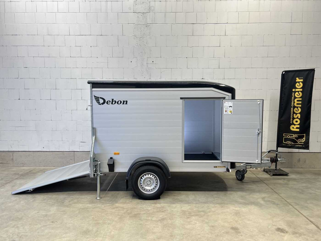 CHEVAL LIBERTE DEBON C255 Seitentür Kofferanhänger - Remolque caja cerrada: foto 1 CHEVAL LIBERTE DEBON C255 Seitentür Kofferanhänger - Remolque caja cerrada: foto 1