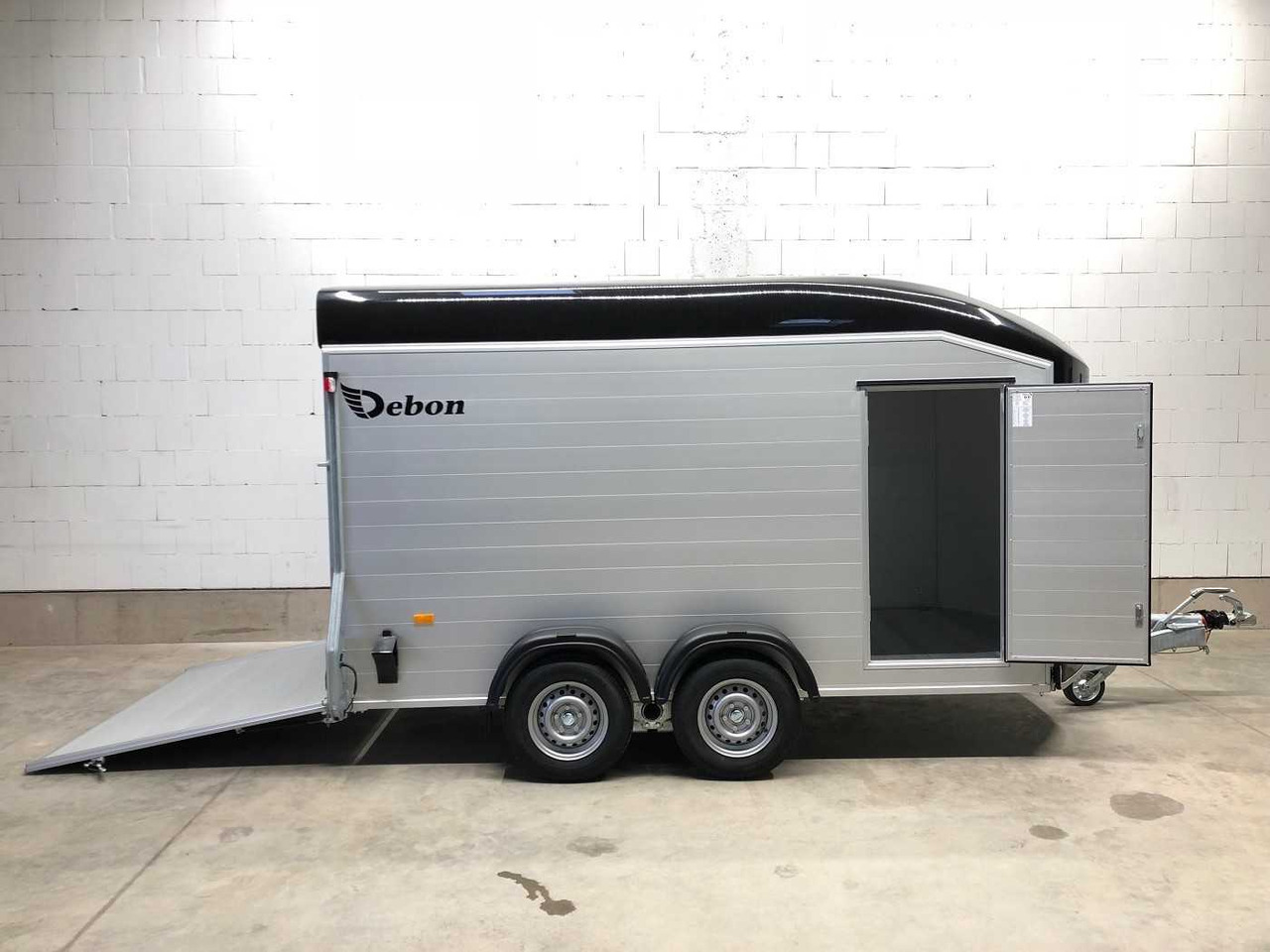 CHEVAL LIBERTE DEBON C700 Roadster Kofferanhänger - Remolque caja cerrada: foto 1 CHEVAL LIBERTE DEBON C700 Roadster Kofferanhänger - Remolque caja cerrada: foto 1