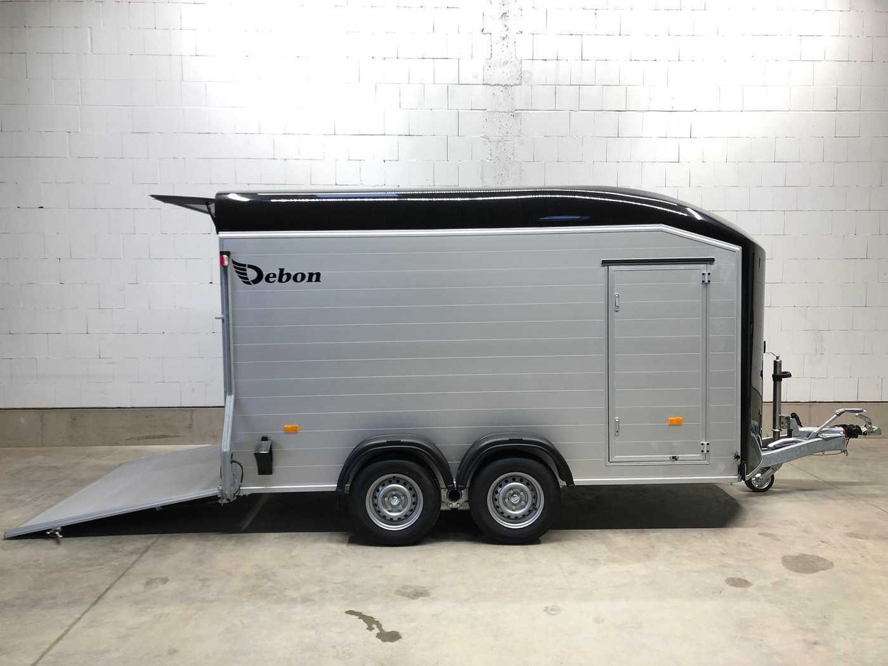 CHEVAL LIBERTE DEBON C700 Roadster Kofferanhänger - Remolque caja cerrada: foto 2 CHEVAL LIBERTE DEBON C700 Roadster Kofferanhänger - Remolque caja cerrada: foto 2
