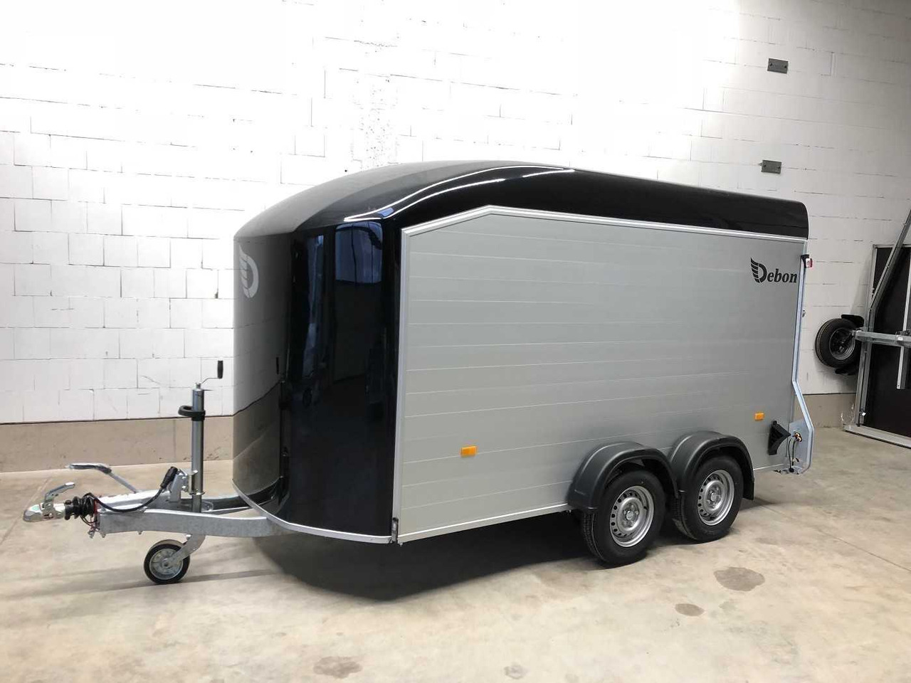 CHEVAL LIBERTE DEBON C700 Roadster Kofferanhänger - Remolque caja cerrada: foto 4 CHEVAL LIBERTE DEBON C700 Roadster Kofferanhänger - Remolque caja cerrada: foto 4