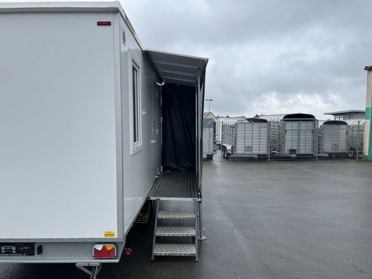 Mannschaftswagen 570 Individua Mannschaftswagen - Casa contenedor, Remolque: foto 5 Mannschaftswagen 570 Individua Mannschaftswagen - Casa contenedor, Remolque: foto 5