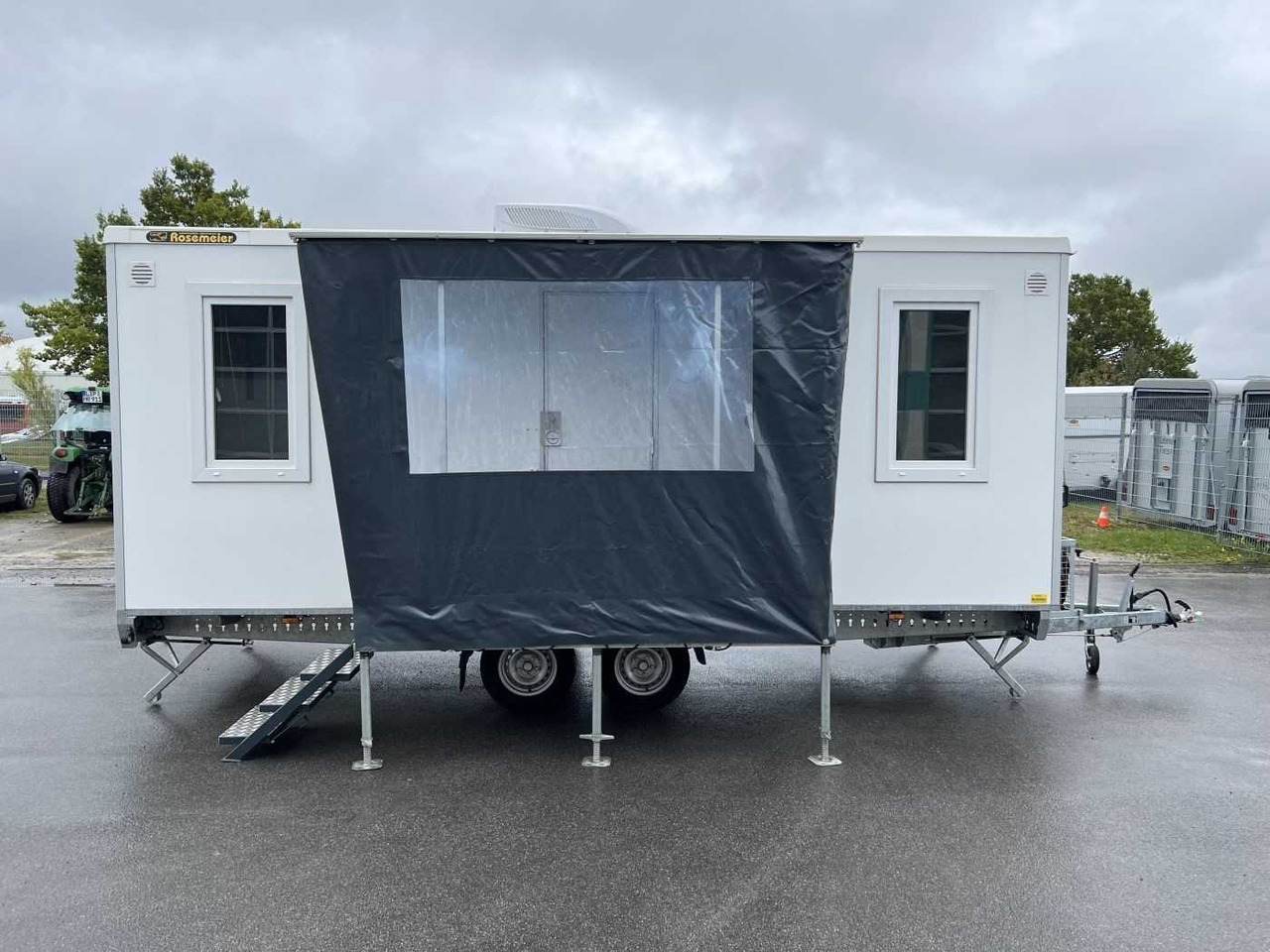 Mannschaftswagen 570 Individua Mannschaftswagen - Casa contenedor, Remolque: foto 1 Mannschaftswagen 570 Individua Mannschaftswagen - Casa contenedor, Remolque: foto 1