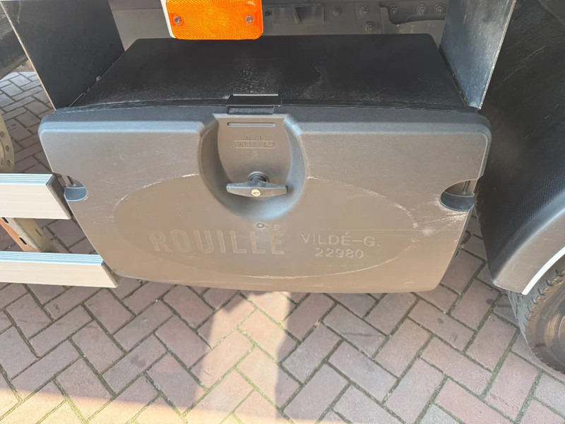DAF LF 55.250 LF55-250 Box with lift / Manual gearbox Euro5 - Camión caja cerrada: foto 5 DAF LF 55.250 LF55-250 Box with lift / Manual gearbox Euro5 - Camión caja cerrada: foto 5