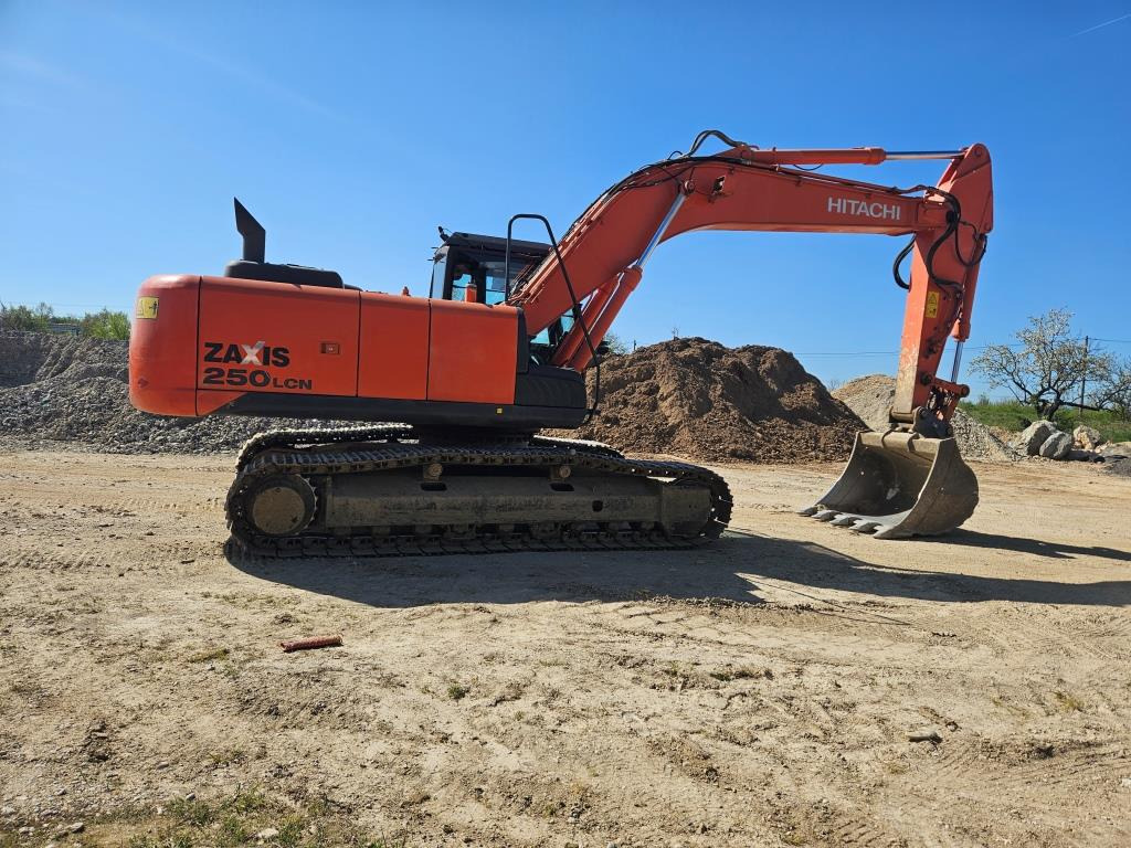 HITACHI ZX 250 LCN-5 - Excavadora de cadenas: foto 4 HITACHI ZX 250 LCN-5 - Excavadora de cadenas: foto 4