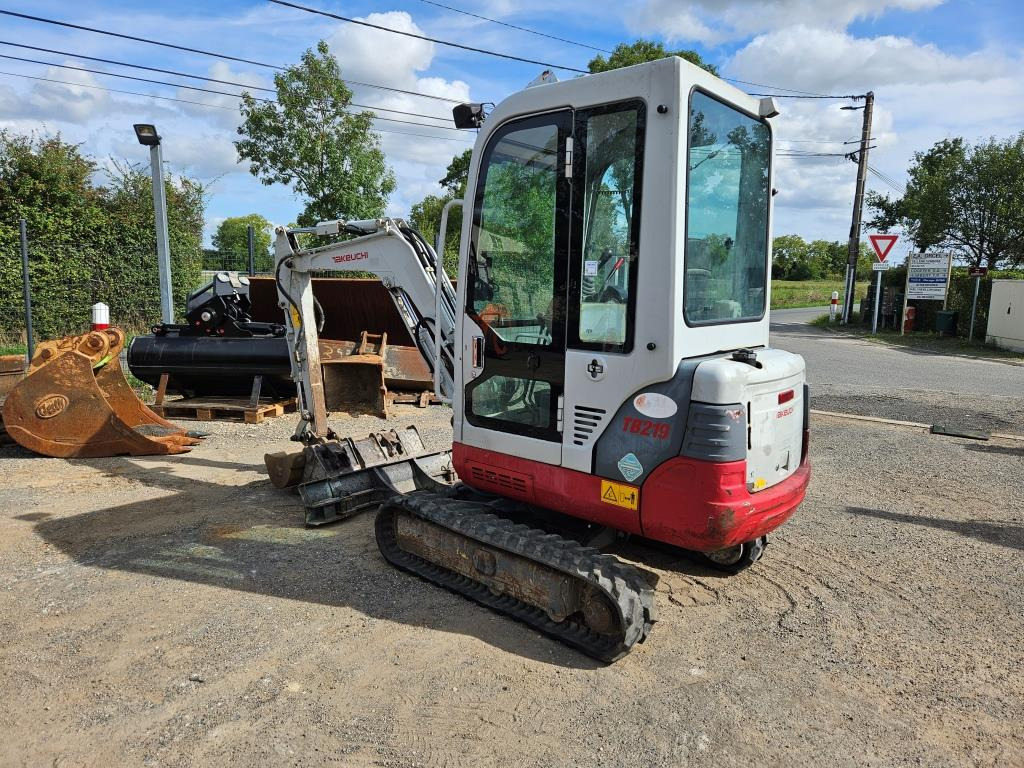 TAKEUCHI TB 219 - Miniexcavadora: foto 2 TAKEUCHI TB 219 - Miniexcavadora: foto 2