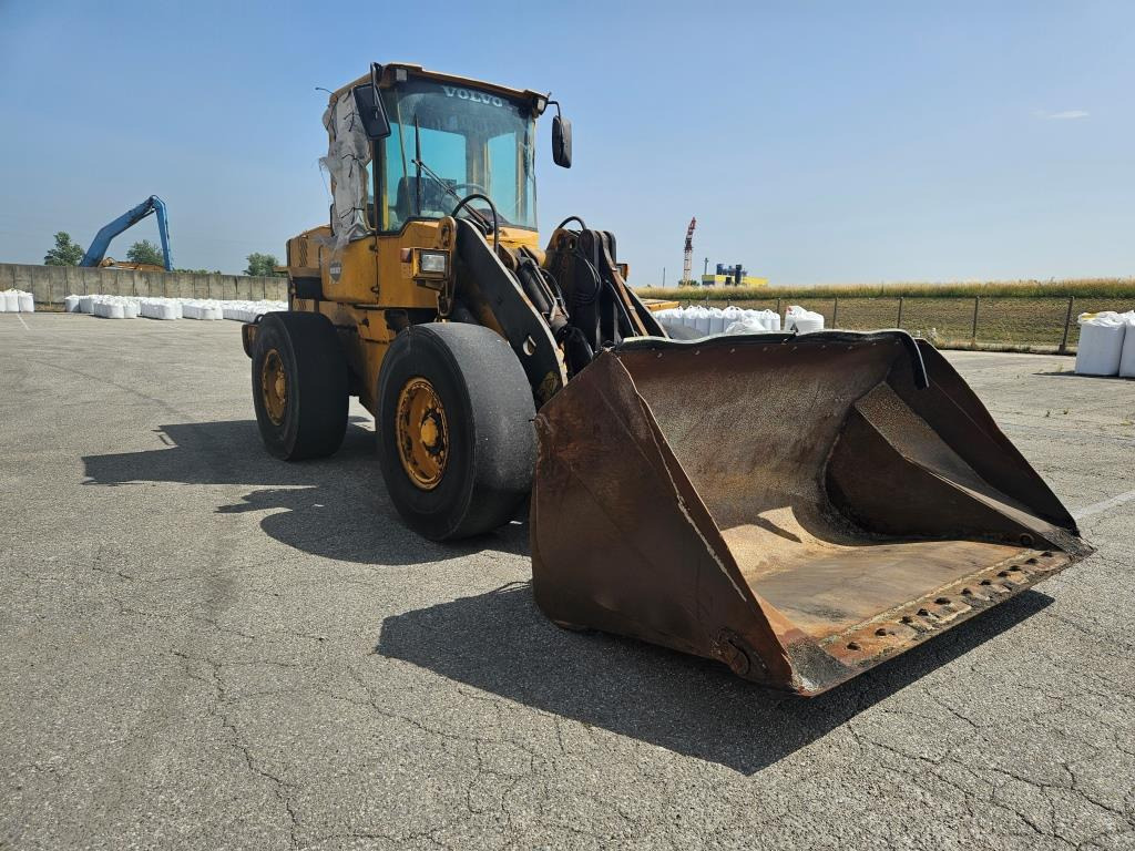 VOLVO L 70 D - Cargadora de ruedas: foto 5 VOLVO L 70 D - Cargadora de ruedas: foto 5