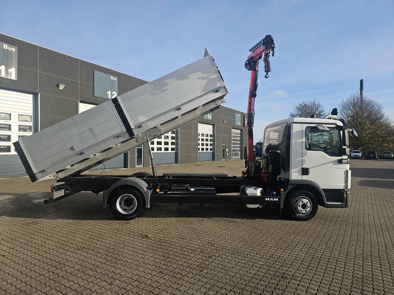 MAN TGL 10.220 - Camión volquete: foto 4 MAN TGL 10.220 - Camión volquete: foto 4