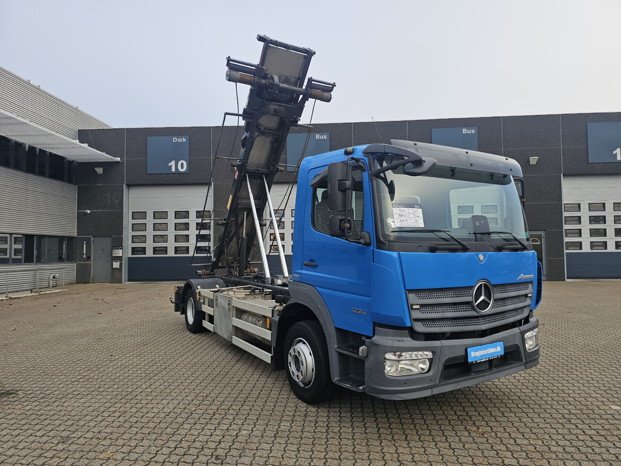 Mercedes Atego 1224 - Camión portacontenedore/ Intercambiable: foto 2 Mercedes Atego 1224 - Camión portacontenedore/ Intercambiable: foto 2